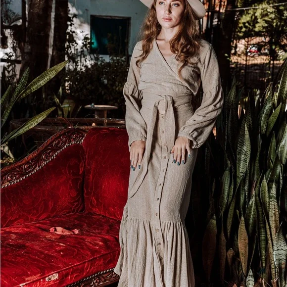 Elegant Beige Maxi Dress - Picture 1 of 3